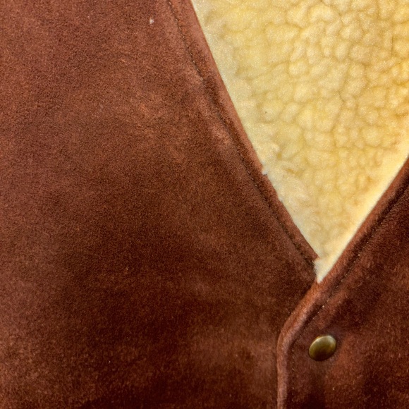 Vintage W.B. Place & Co Suede & Sherpa Brown Vest with Pockets Size 44 - Picture 3 of 4